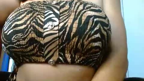 Mari online show from 10/27/25, 11:36