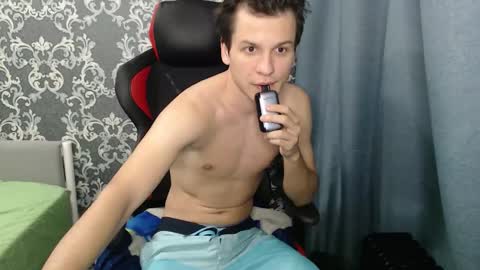 Snapshot of ameson1337 chatting on 12/21/25, 03:57 Jesse online show from 12/21/25, 03:57