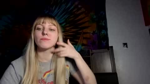 Snapshot of amethystmoon18 chatting on 03/05/26, 04:30 amethystmoon18 online show from 03/05/26, 04:30