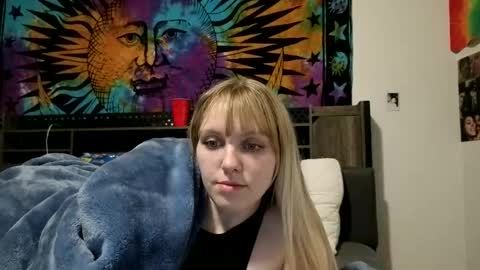 Snapshot of amethystmoon18 chatting on 03/06/26, 07:43 amethystmoon18 online show from 03/06/26, 07:43