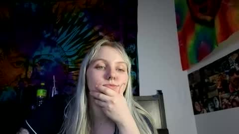 Snapshot of amethystmoon18 chatting on 05/30/26, 03:36 amethystmoon18 online show from 05/30/26, 03:36