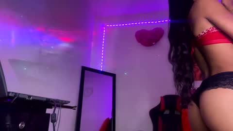 Snapshot of amgeline chatting on 02/08/25, 11:55 amgeline online show from 02/08/25, 11:55