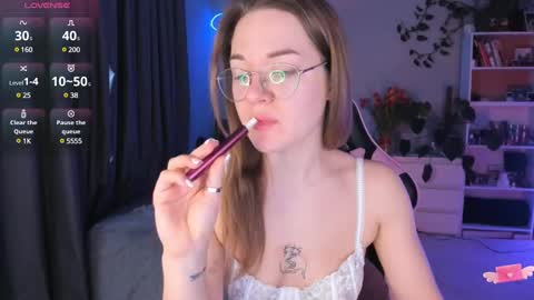 Hi-hi I am Kate welcome to my sexy room online show from 02/09/25, 11:36