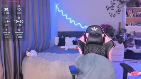 Hi-hi I am Kate welcome to my sexy room online show from 02/17/25, 08:15