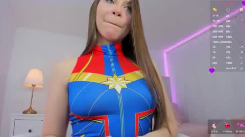 Snapshot of ami_sweet_18 chatting on 10/29/25, 12:24 Ami online show from 10/29/25, 12:24