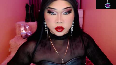 Queen Mireska online show from 02/05/26, 04:44