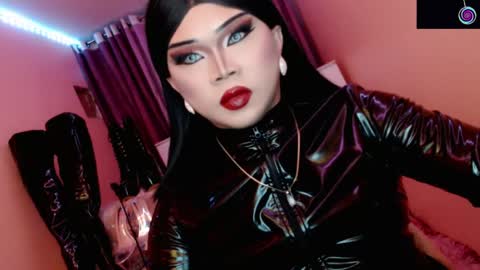 Queen Mireska online show from 04/12/26, 05:29