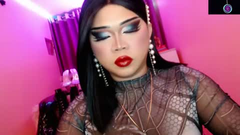 Snapshot of amiadoll chatting on 06/09/26, 02:50 Queen Mireska online show from 06/09/26, 02:50