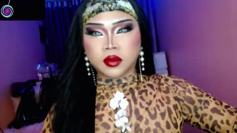 Snapshot of amiadoll chatting on 07/28/26, 02:13 Queen Mireska online show from 07/28/26, 02:13
