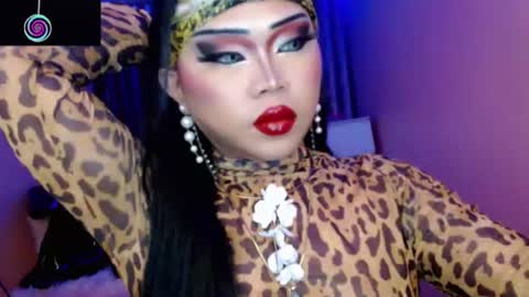 Snapshot of amiadoll chatting on 07/28/26, 04:39 Queen Mireska online show from 07/28/26, 04:39
