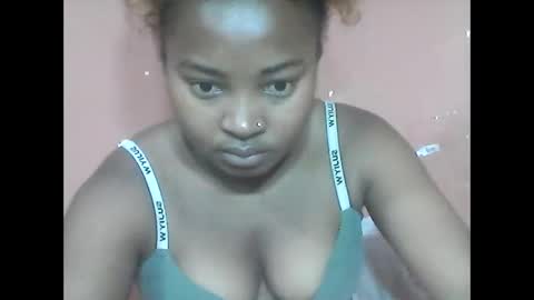 amielle_01 online show from 04/28/26, 06:07