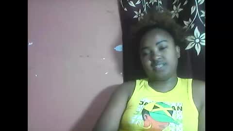 amielle_01 online show from 04/28/26, 06:13