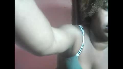 amielle_01 online show from 04/30/26, 10:54