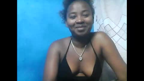 amielle_01 online show from 05/11/26, 10:40