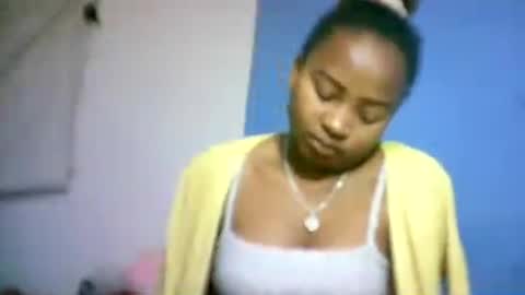 amielle_01 online show from 07/28/26, 08:23