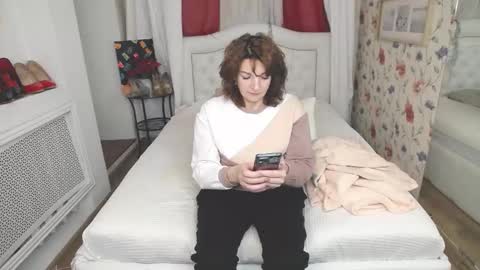 Ami online show from 12/15/25, 05:44