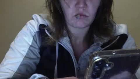 Snapshot of amileadivinestar0987 chatting on 12/23/24, 04:33 amileadivinestar0987 online show from 12/23/24, 04:33