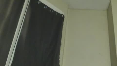 Snapshot of amileadivinestar0987 chatting on 12/31/24, 12:21 amileadivinestar0987 online show from 12/31/24, 12:21