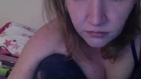 Snapshot of amileamariestar chatting on 12/10/24, 01:32 amileamariestar online show from 12/10/24, 01:32