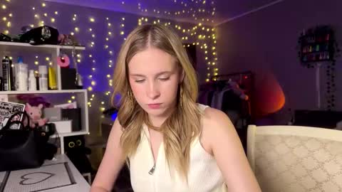 Amily online show from 03/15/26, 02:45