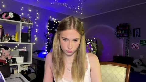 Amily online show from 04/14/26, 03:07