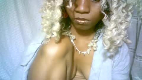 Snapshot of aminah01 chatting on 01/04/25, 05:16 aminah01 online show from 01/04/25, 05:16