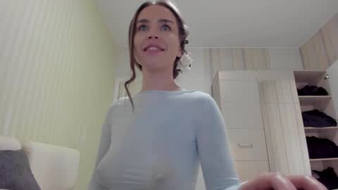 Snapshot of aminaswan_ chatting on 02/15/25, 07:38 Kristina online show from 02/15/25, 07:38