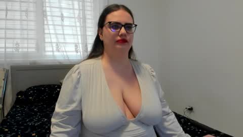 Amira Vyxen online show from 03/30/26, 06:58