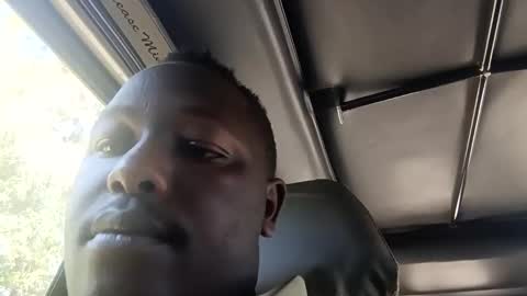 Snapshot of amiriake chatting on 11/16/25, 06:41 amiriake online show from 11/16/25, 06:41