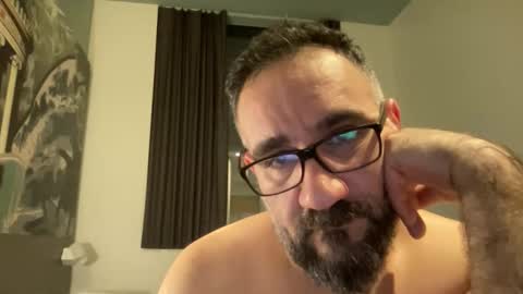 Snapshot of amirsds3298129 chatting on 02/19/26, 10:17 amirsds3298129 online show from 02/19/26, 10:17