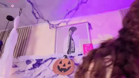 Snapshot of ammber_mjs chatting on 10/24/25, 12:45 ammber_mjs online show from 10/24/25, 12:45