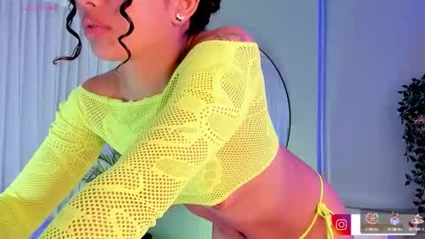 Snapshot of ammy_nova chatting on 10/23/25, 08:07 Ammy Nova online show from 10/23/25, 08:07