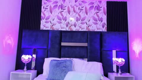 Snapshot of ammyjoness_ chatting on 12/16/24, 10:03 Ammy Jones online show from 12/16/24, 10:03