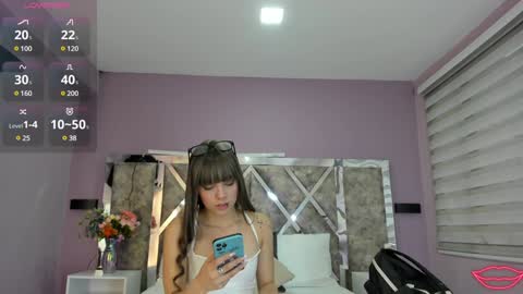 Snapshot of ammyjoness_ chatting on 01/13/25, 06:16 Ammy Jones online show from 01/13/25, 06:16