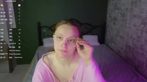 Snapshot of ammywink chatting on 05/27/26, 01:24 Ammy online show from 05/27/26, 01:24