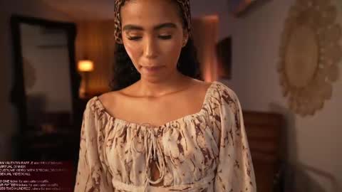 Snapshot of amnie_ chatting on 02/10/25, 10:40 RETURN 30TH 100 explicit on online show from 02/10/25, 10:40