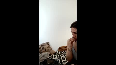 Snapshot of amor_fatia chatting on 06/10/26, 04:06 amor_fatia online show from 06/10/26, 04:06