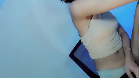 Snapshot of amor_pleasure chatting on 01/29/25, 06:43 Belle Tylor online show from 01/29/25, 06:43