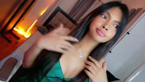 Snapshot of amor_prinsesa chatting on 10/03/25, 03:36 Prinsesa online show from 10/03/25, 03:36