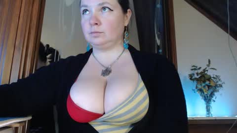 amorelara online show from 02/26/25, 12:36