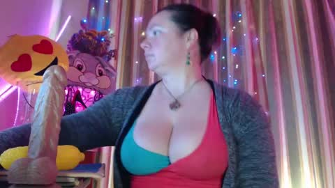 Snapshot of amorelara chatting on 04/27/26, 07:50 amorelara online show from 04/27/26, 07:50