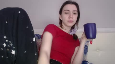 Snapshot of amoremeoww chatting on 12/19/25, 08:43 miss unforgettable online show from 12/19/25, 08:43