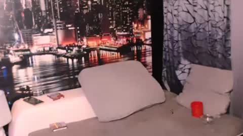 Snapshot of amour_sweet chatting on 09/13/25, 02:06 Sarah online show from 09/13/25, 02:06