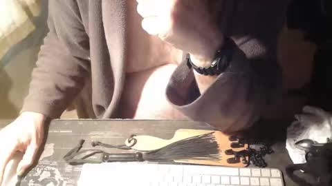 amslave4f online show from 10/29/25, 08:49