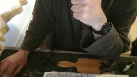 amslave4f online show from 03/19/26, 07:45