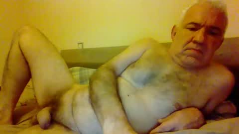 Snapshot of amstel69 chatting on 11/28/25, 10:56 amstel69 online show from 11/28/25, 10:56