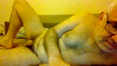 Snapshot of amstel69 chatting on 06/05/26, 02:56 amstel69 online show from 06/05/26, 02:56