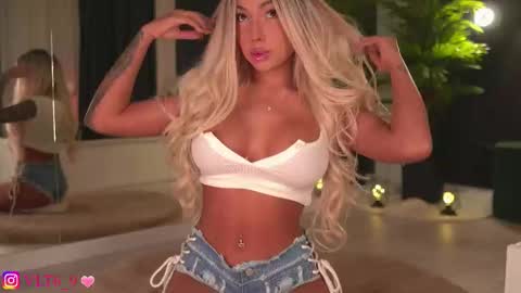    -------------   online show from 12/16/25, 11:32