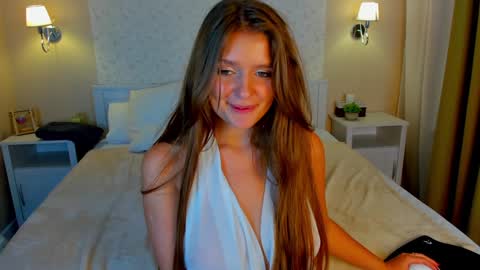 AmyGMT 2 Mon-Sun  0300am-0900am  online show from 12/19/24, 03:29