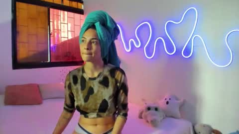 AmyEloise online show from 11/01/25, 07:05